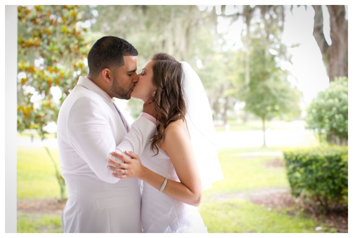 Feminine And Modern Elopement With A Hint Of Western Elegance